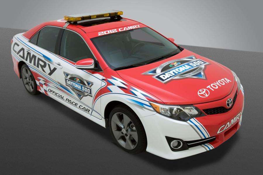  Toyota Camry SE Daytona 500 Pace Car 2012 года  (фото 15 из 15)